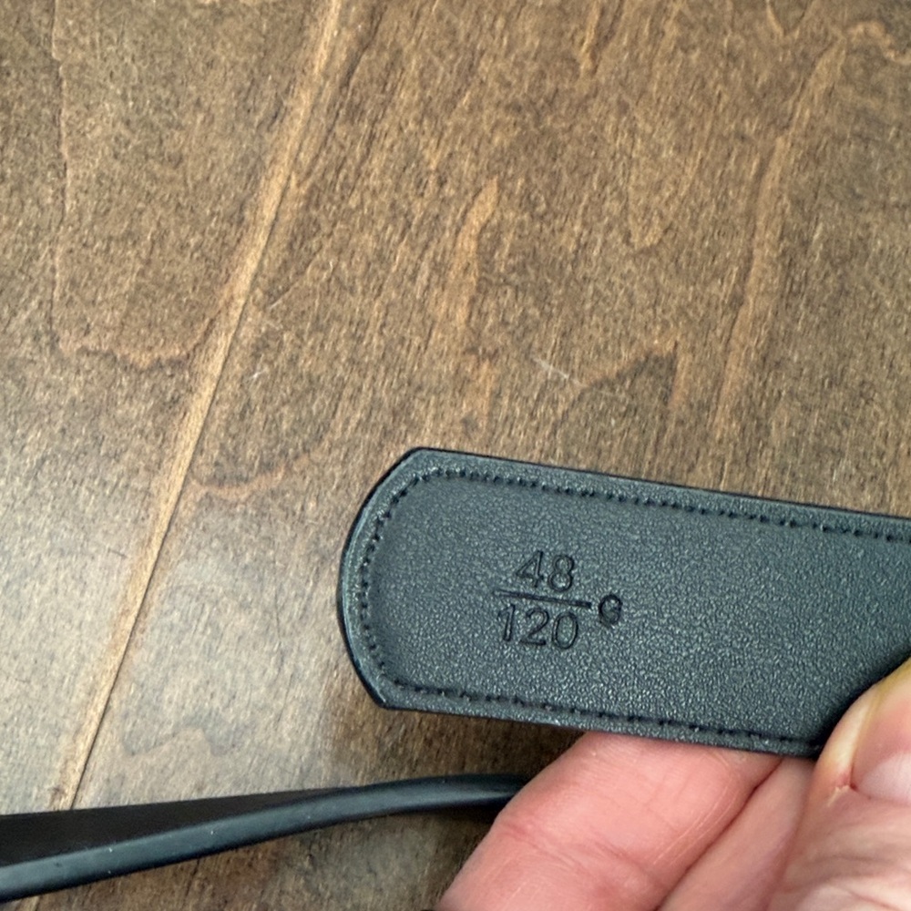 Black Leather Belt with Gold Double G Interlocking Buckle - Picture 3 of 3
